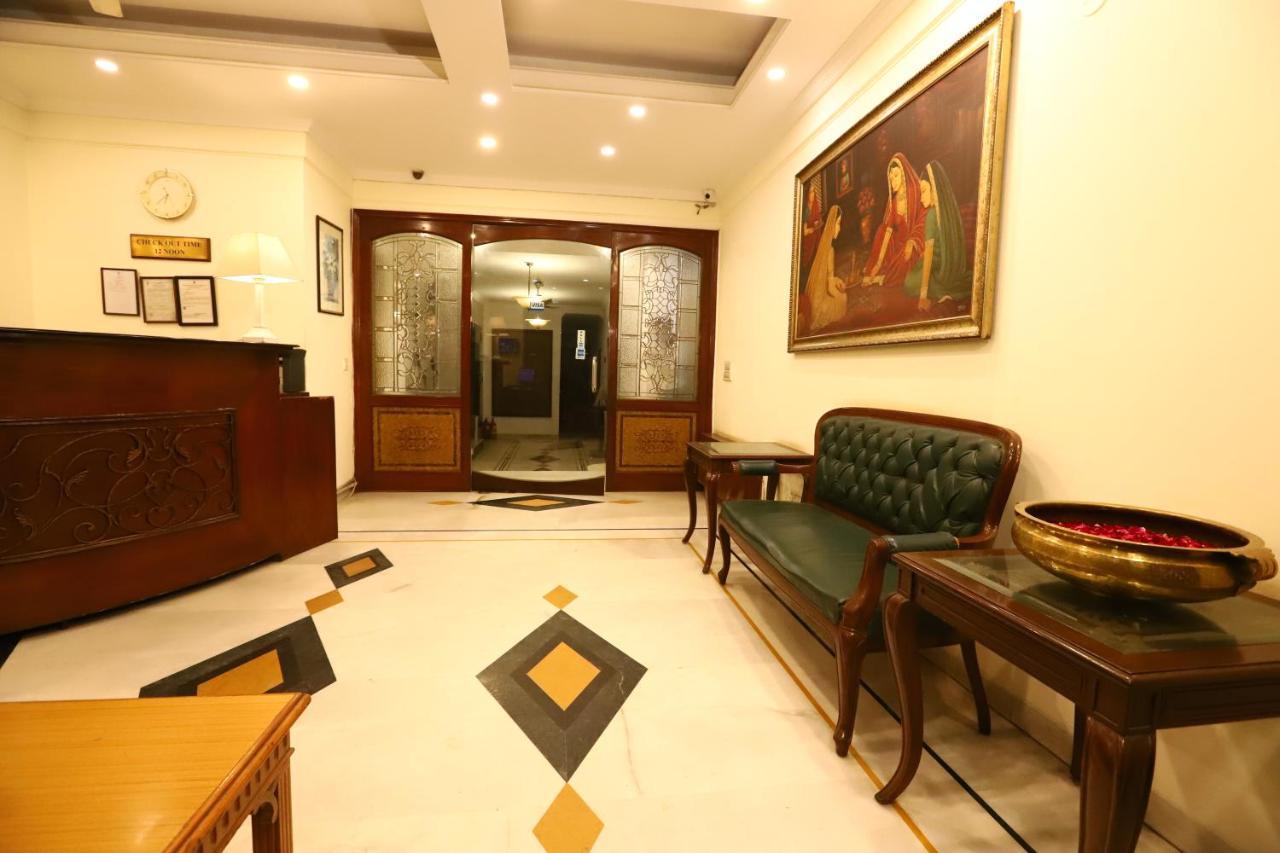 Hotel Ambica Palace Aiims New Delhi - Couple Friendly Local Id Accepted Exterior foto