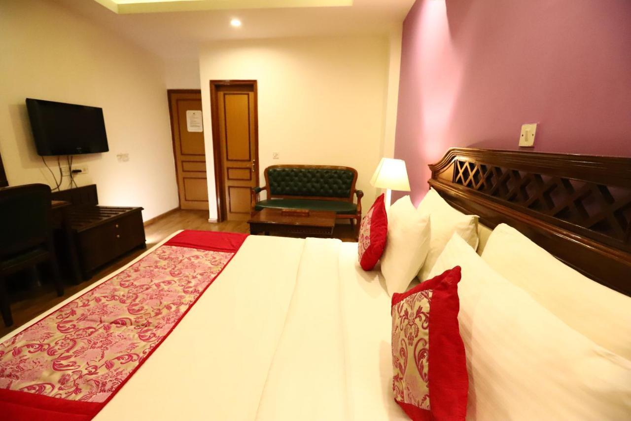 Hotel Ambica Palace Aiims New Delhi - Couple Friendly Local Id Accepted Exterior foto